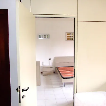5 Beds Kitchen Daire