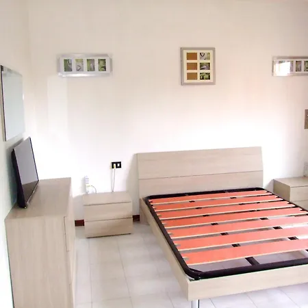5 Beds Kitchen Bologne