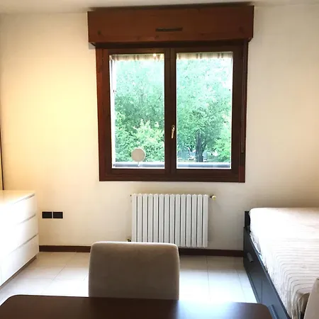 5 Beds Kitchen Appartement