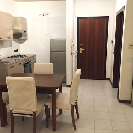 5 Beds Kitchen *