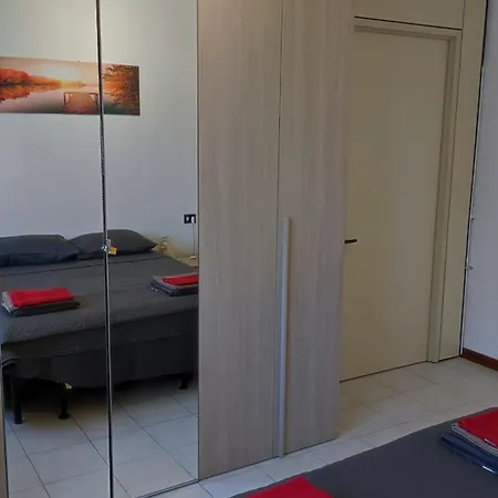 5 Beds Kitchen Appartement *